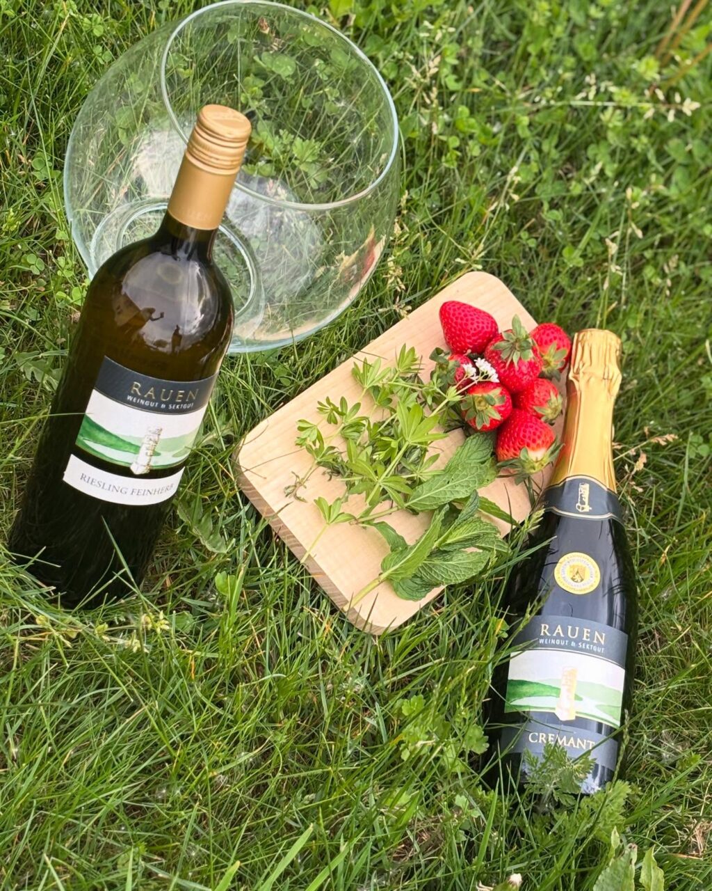 Instagram post from weingut.rauen. This post is in position 0.