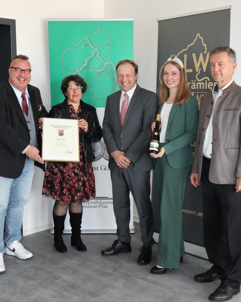 Instagram post from weingut.rauen. This post is in position 14.