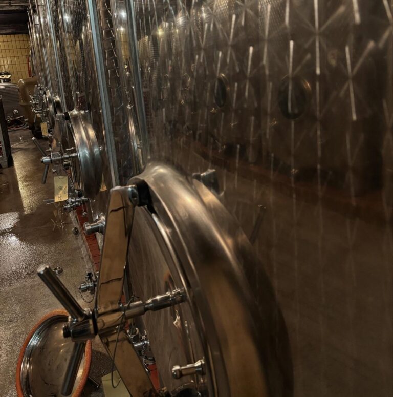 Instagram post from weingut.rauen. This post is in position 10.