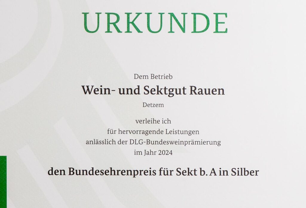 Instagram post from weingut.rauen. This post is in position 3.